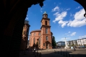 <p>Die Frankfurter Paulskirche von außen bei schönem Wetter.</p>