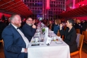 <p>Blick auf einen mit Gästen gefüllten VIP-Tisch im Saal der Frankfurter Sportgala</p>